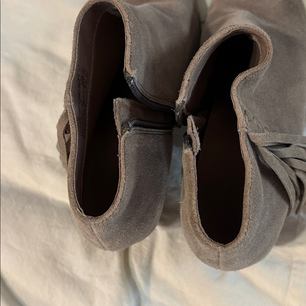 Vionic Faros Fringe Booties Heeled Ankle Booties Suede Womens 9.5 Tan Beige - Picture 7 of 9